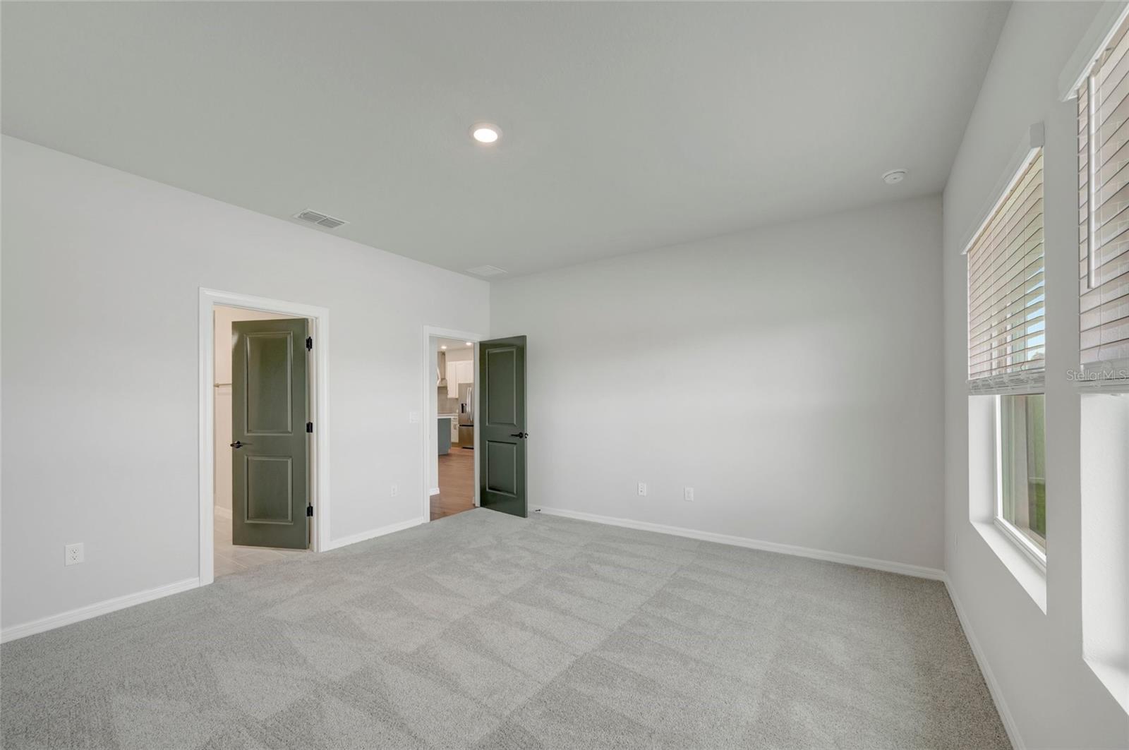 614 KINGSWOOD CT — photo 12