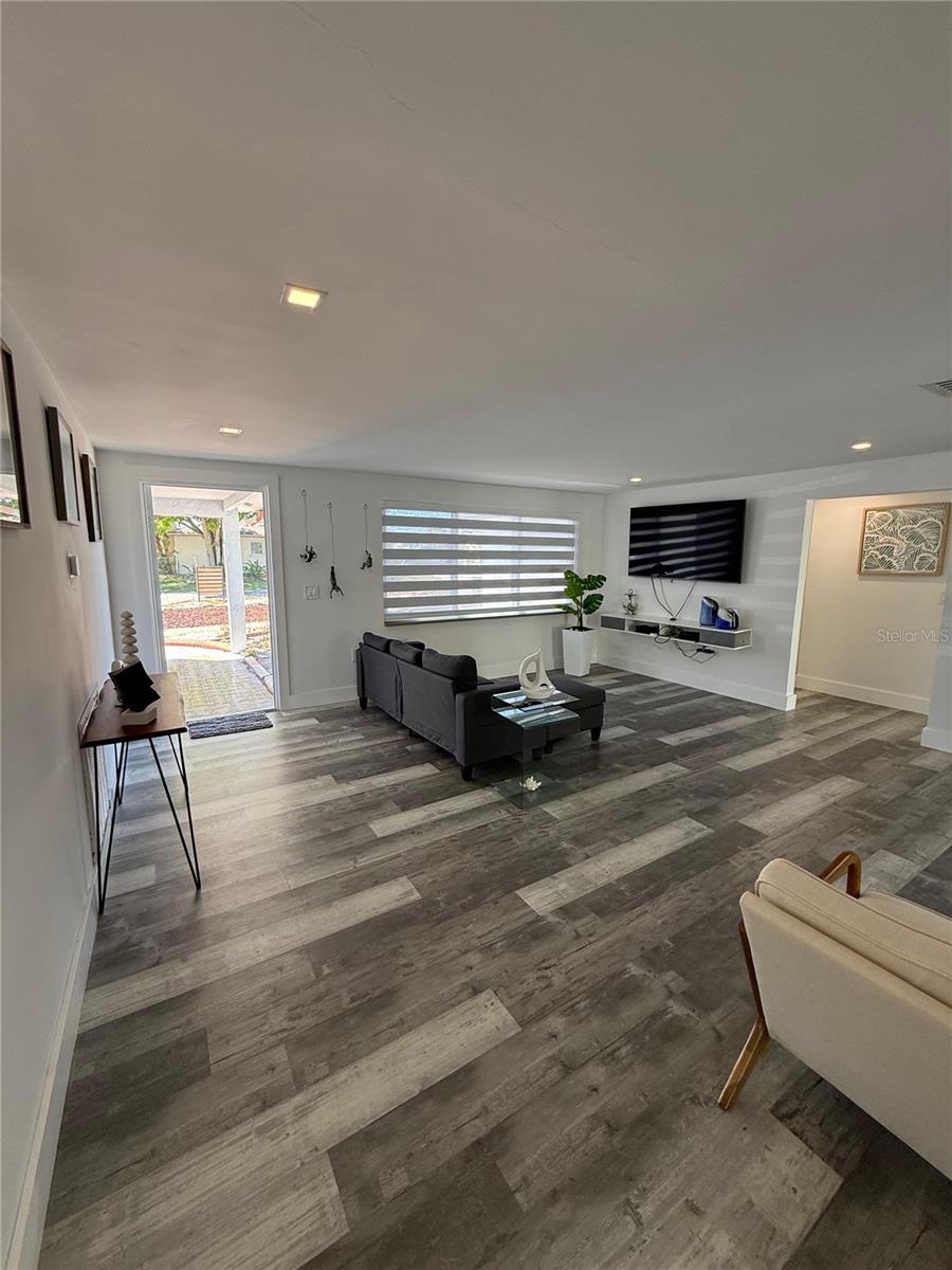5925 BEVERLY DR — photo 37