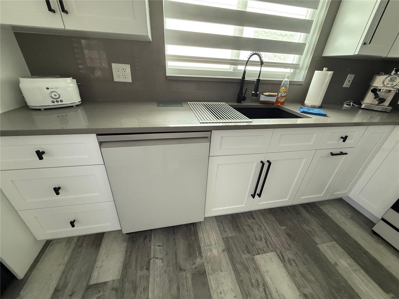 5925 BEVERLY DR — photo 6