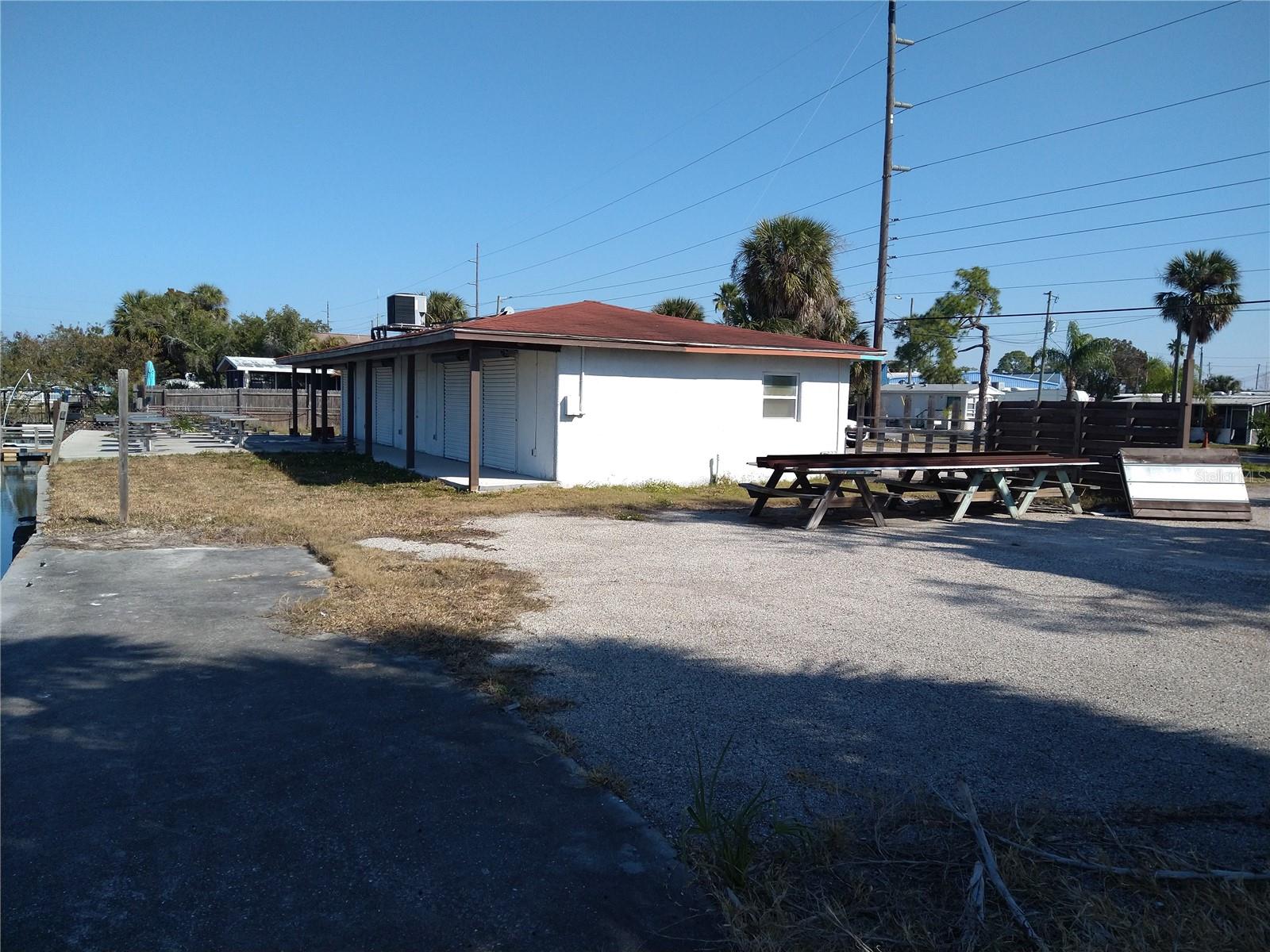 13923 OLD DIXIE HWY — photo 10