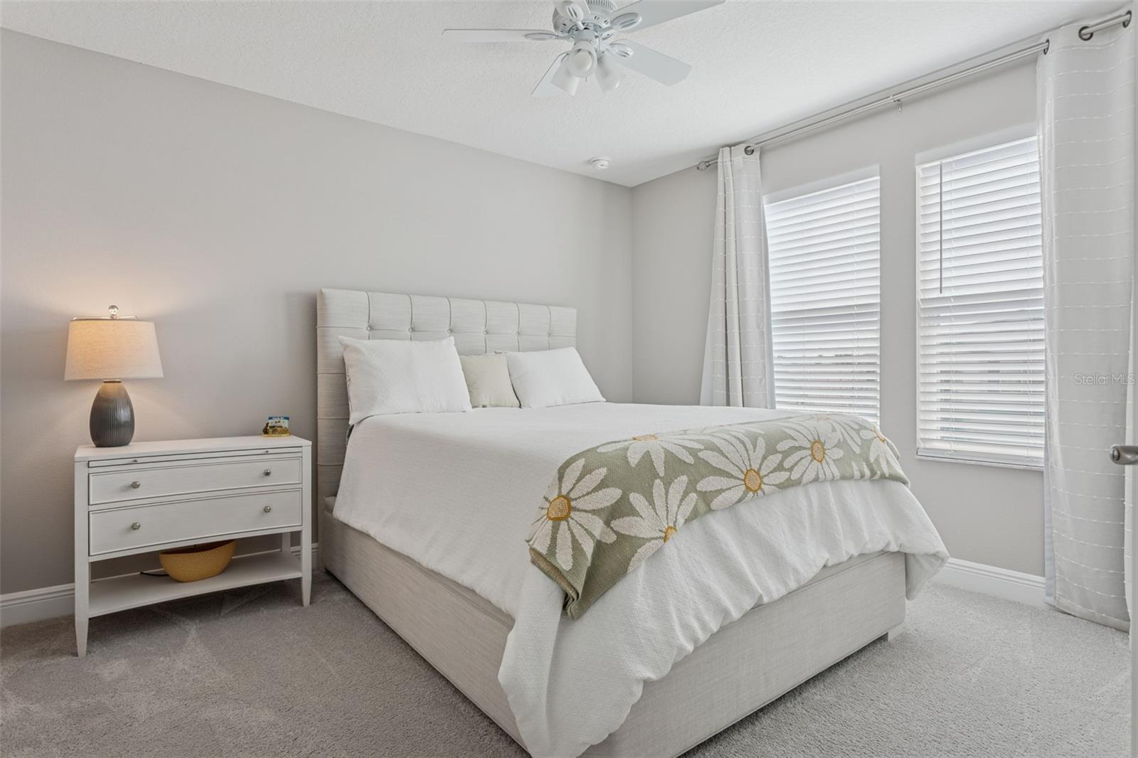 33287 SYCAMORE LEAF DR — photo 32