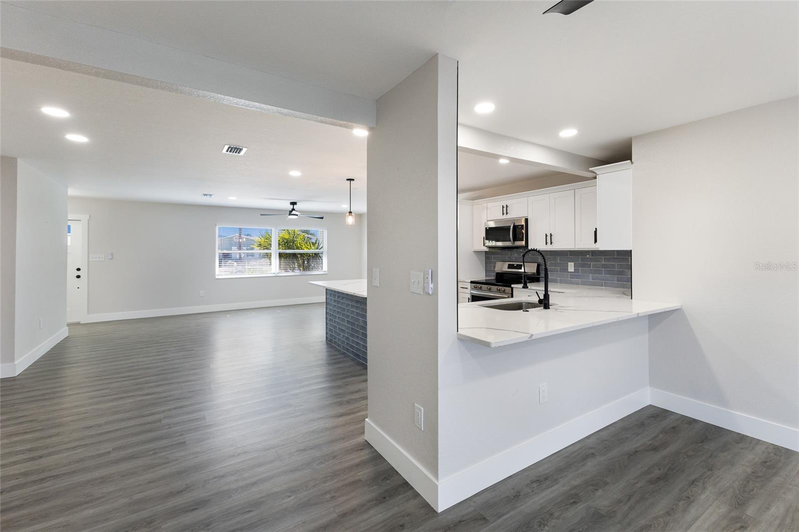 10316 KINGFISHER RD W — photo 29