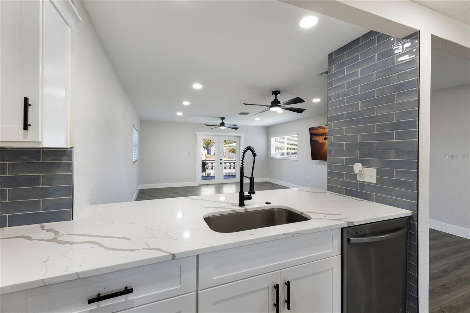 10316 KINGFISHER RD W — photo 28