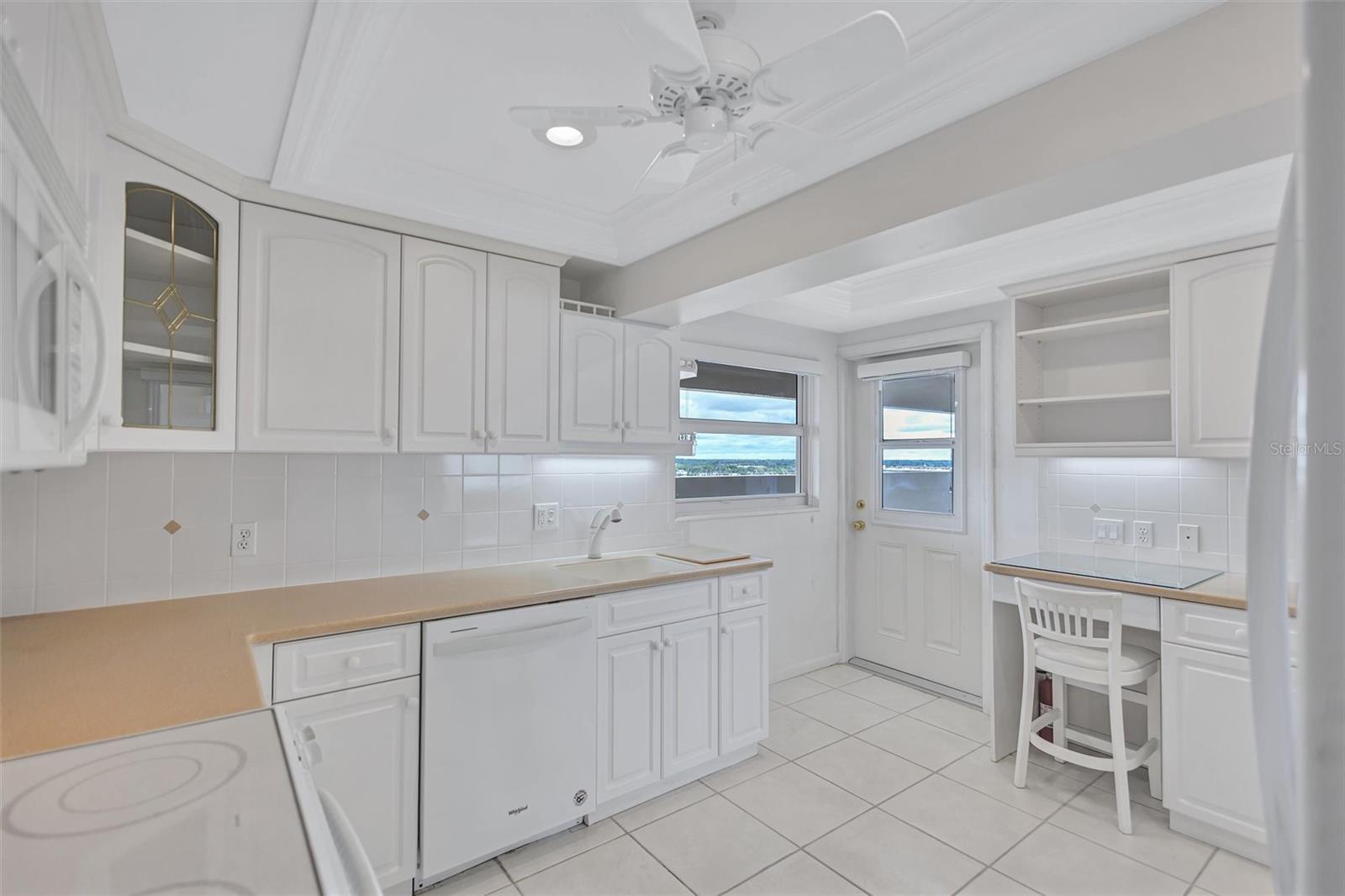 6140 MIDNIGHT PASS RD #904 — photo 35