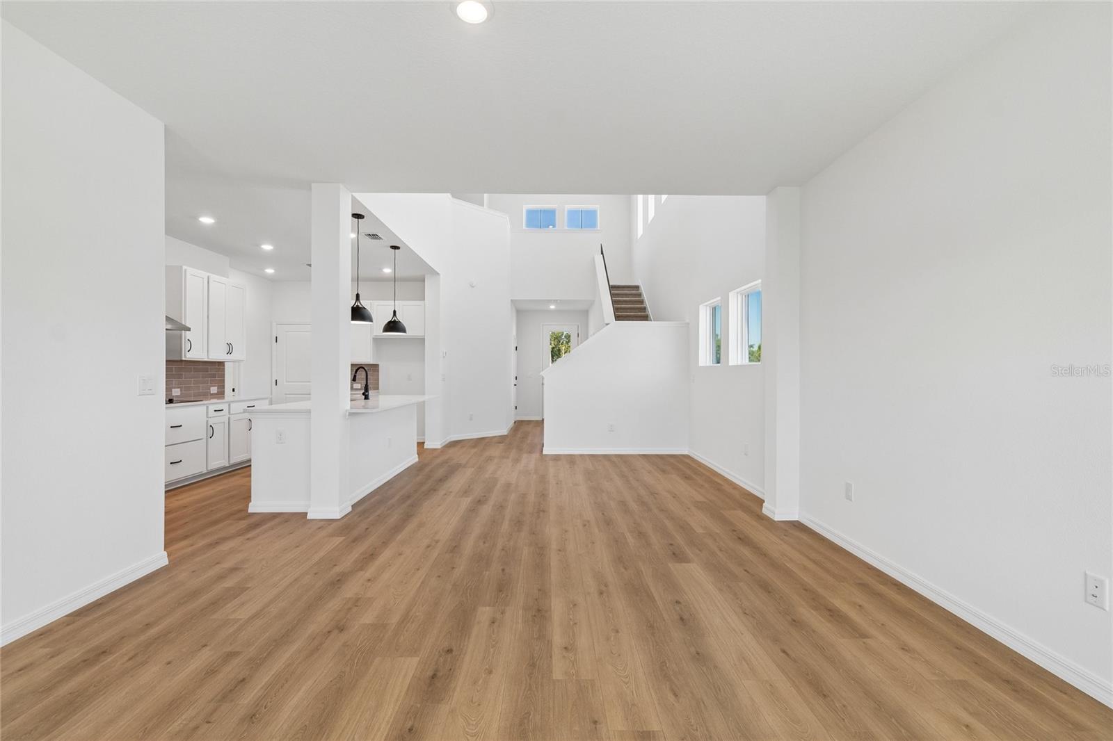 15227 EASTLYN DR — photo 13