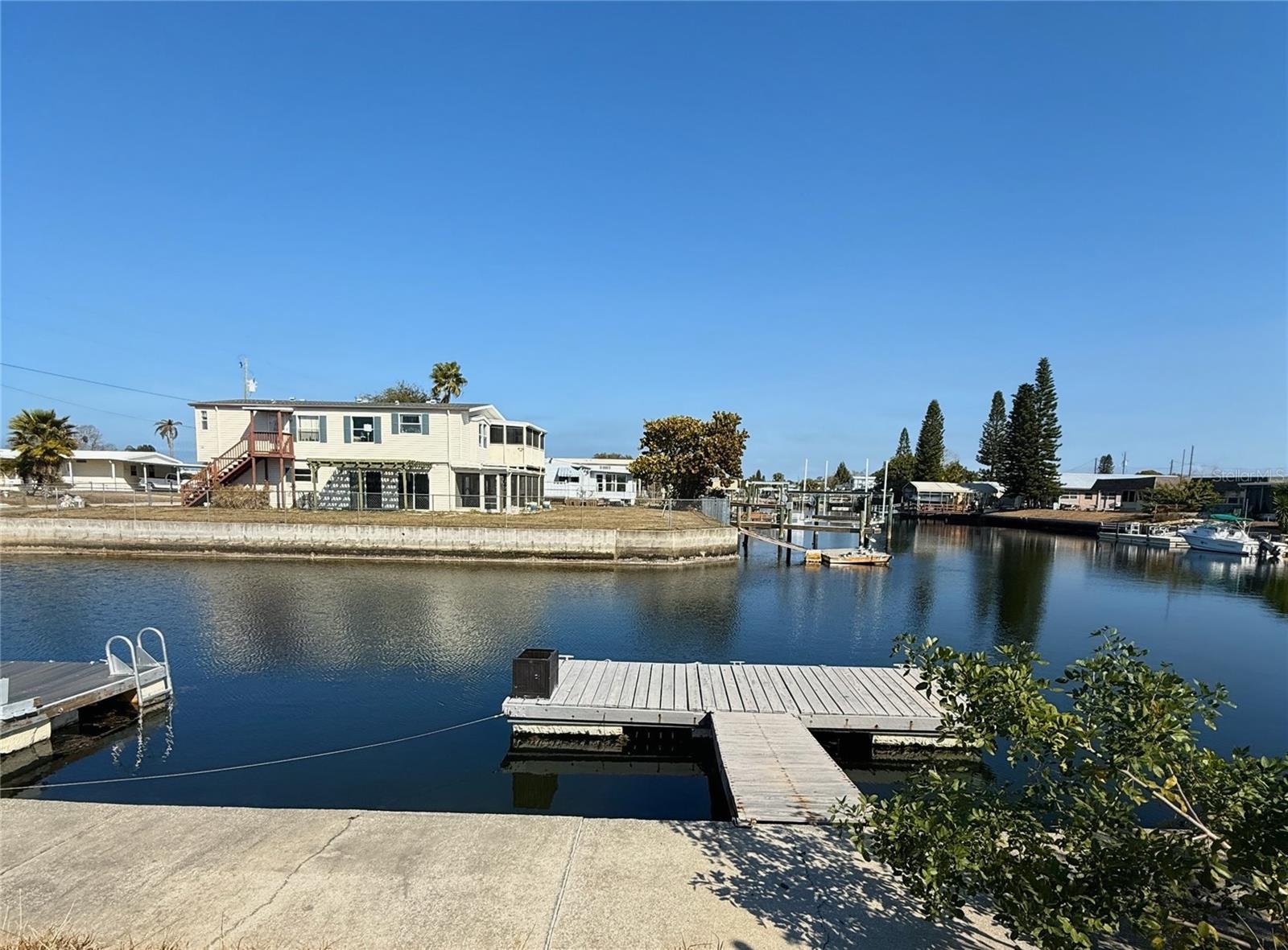 6411 TOWER DR — photo 3