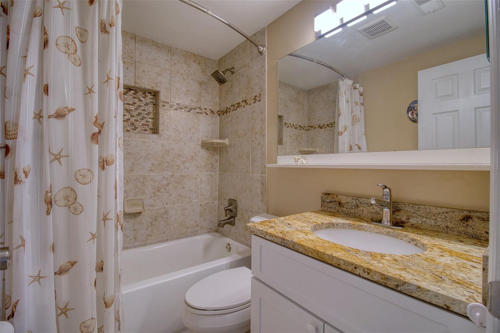 13525 MARIA DR — photo 18