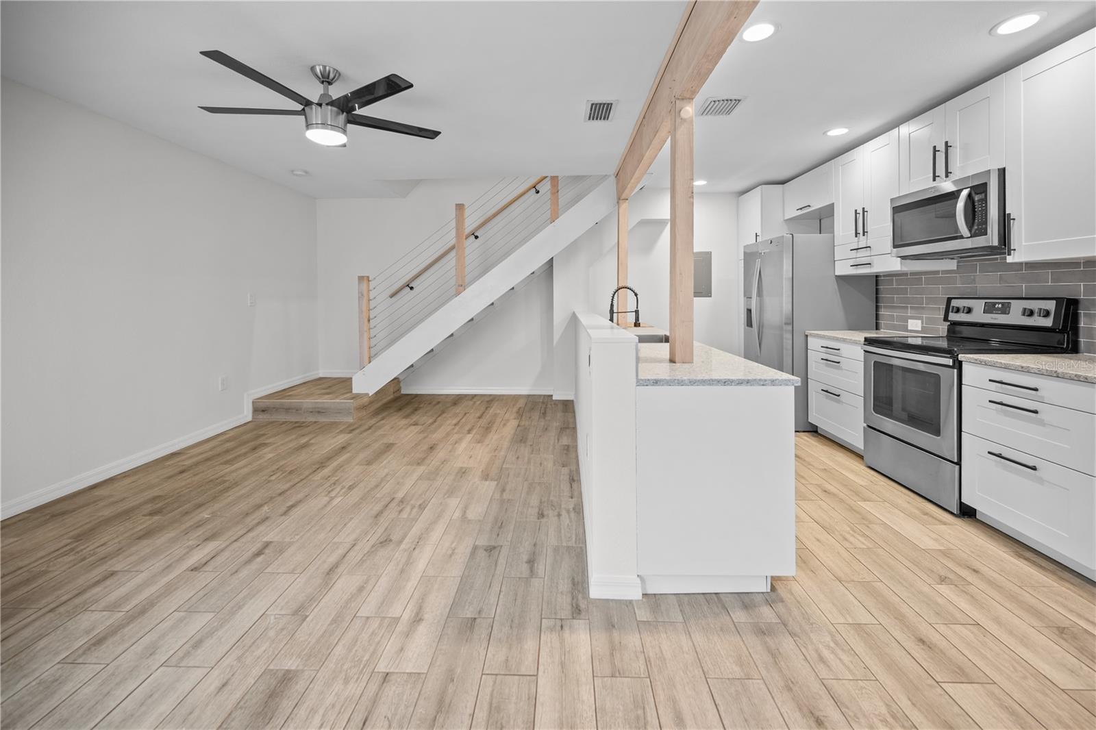 1832 BOUGH AVE #3 — photo 11