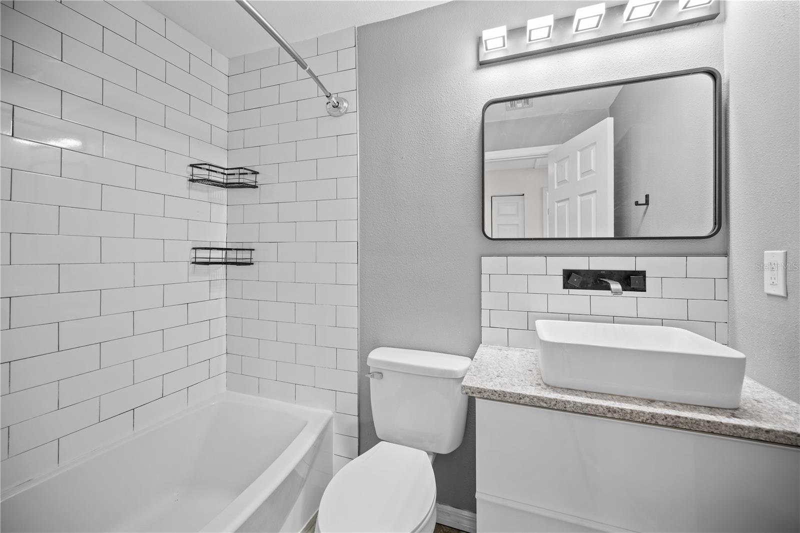 1832 BOUGH AVE #3 — photo 24