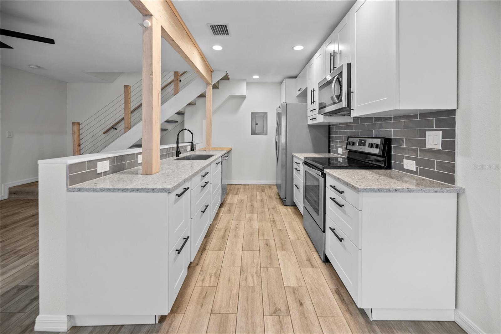 1832 BOUGH AVE #3 — photo 17