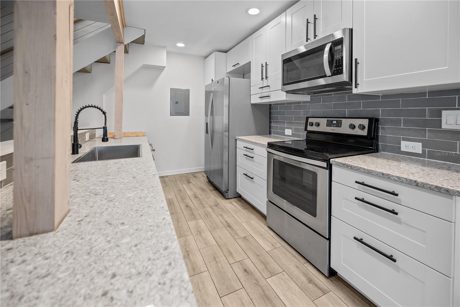 1832 BOUGH AVE #3 — photo 22