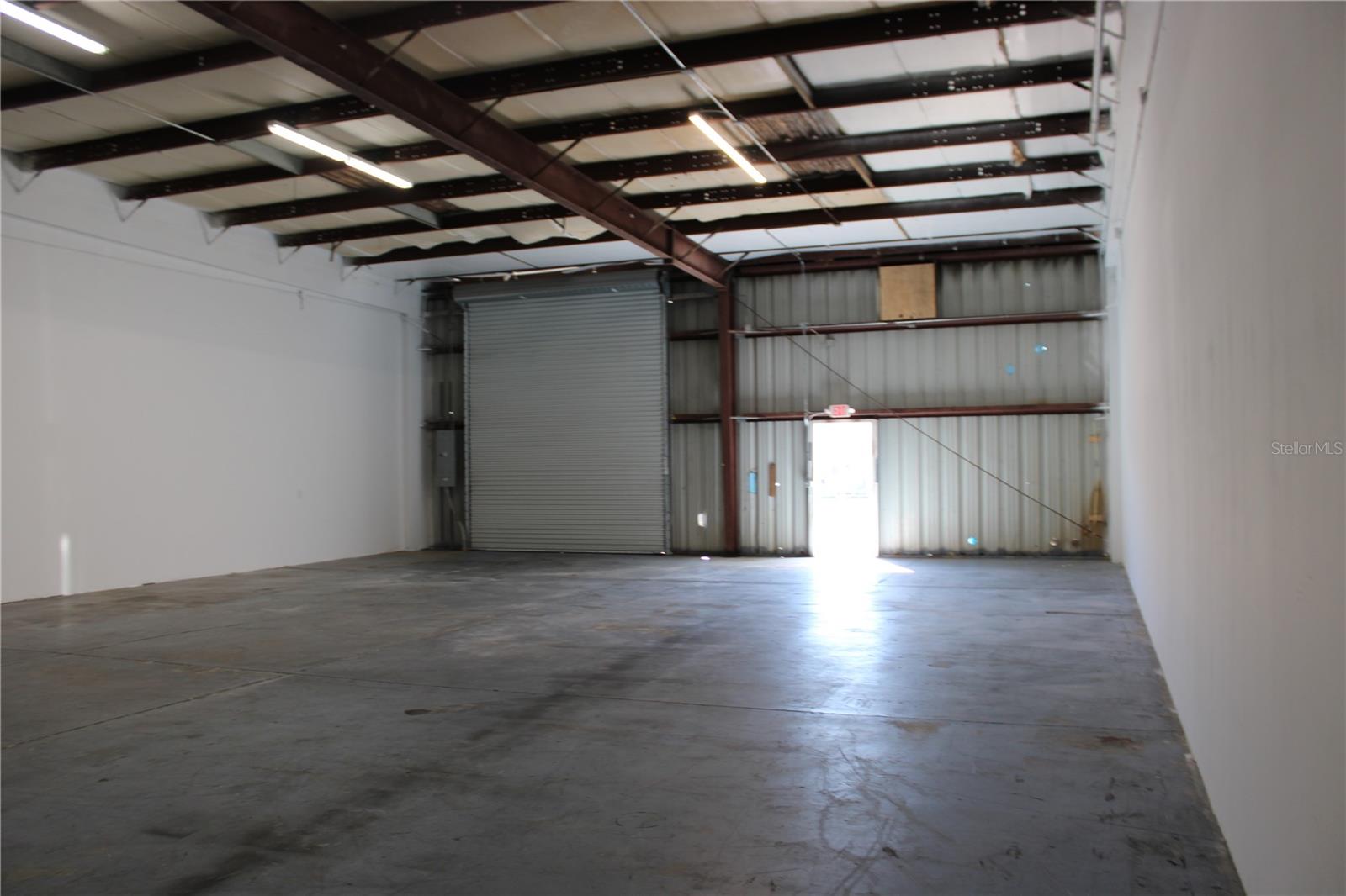 1400 L AND R INDUSTRIAL BLVD #Bldg. A — photo 4