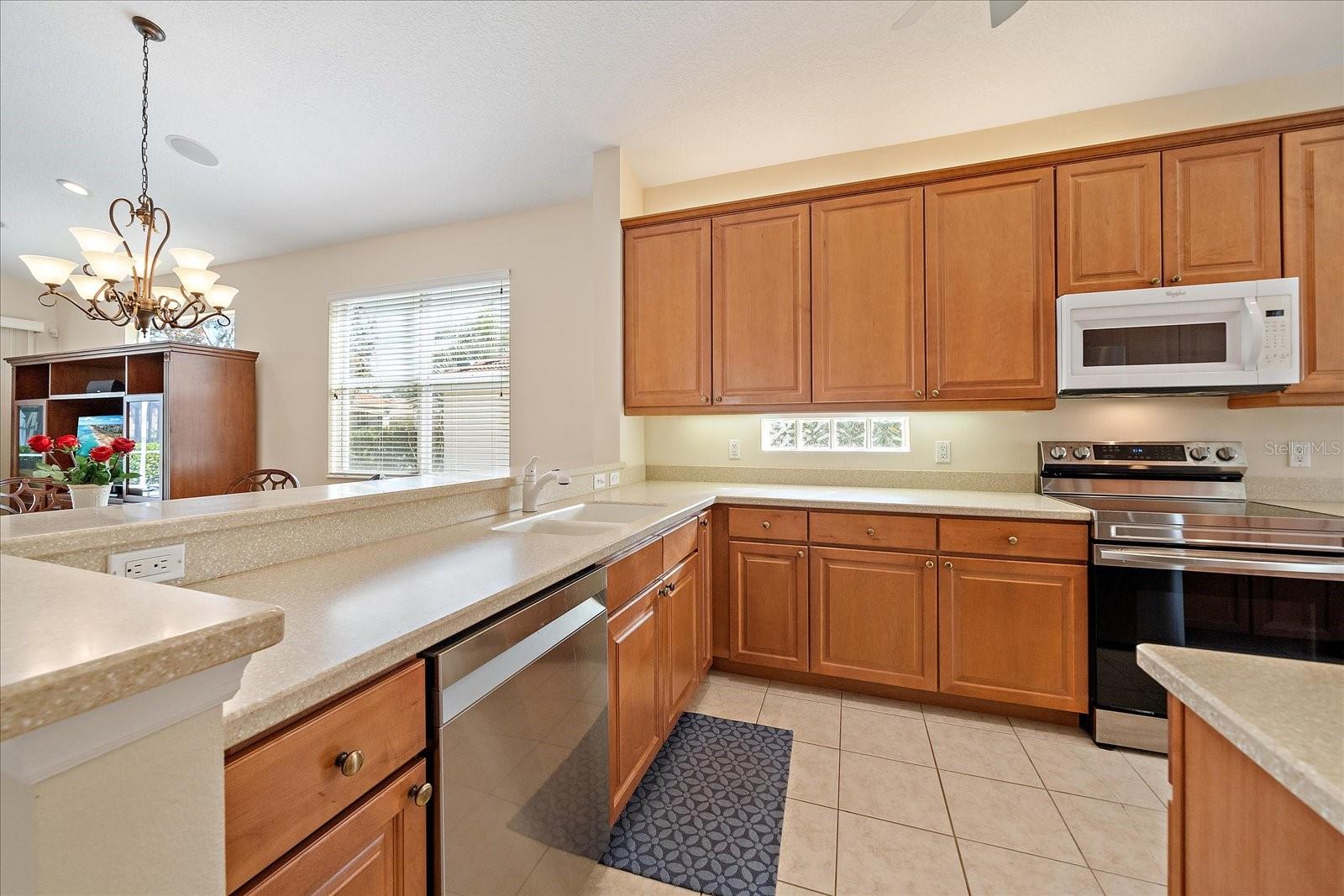 6476 ROOKERY CIR — photo 6