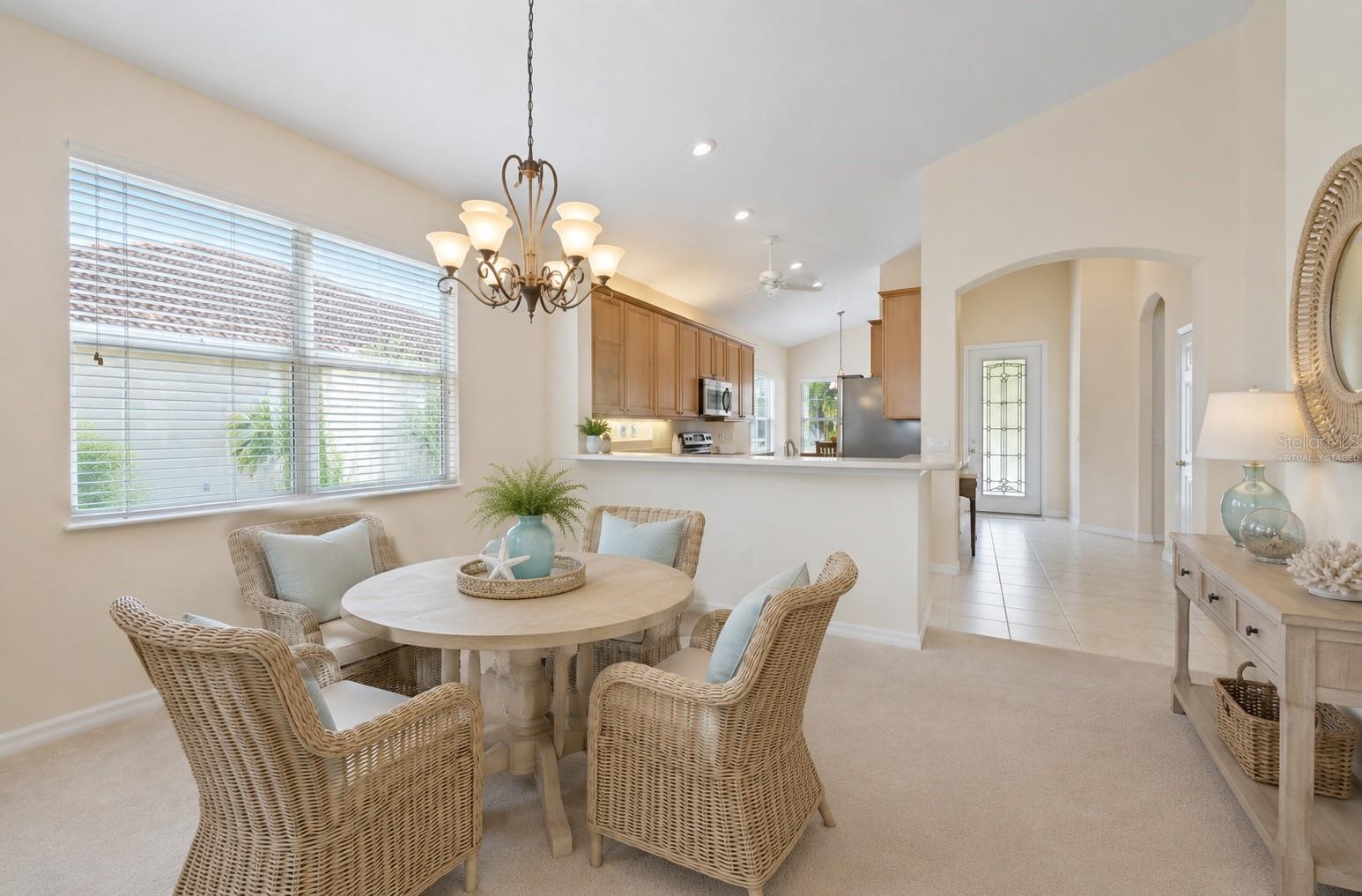 6476 ROOKERY CIR — photo 4