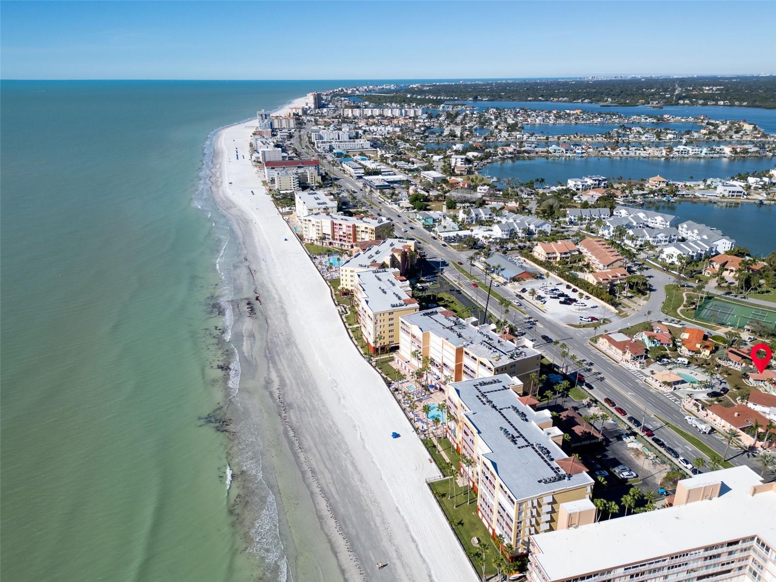 16613 GULF BLVD — photo 43
