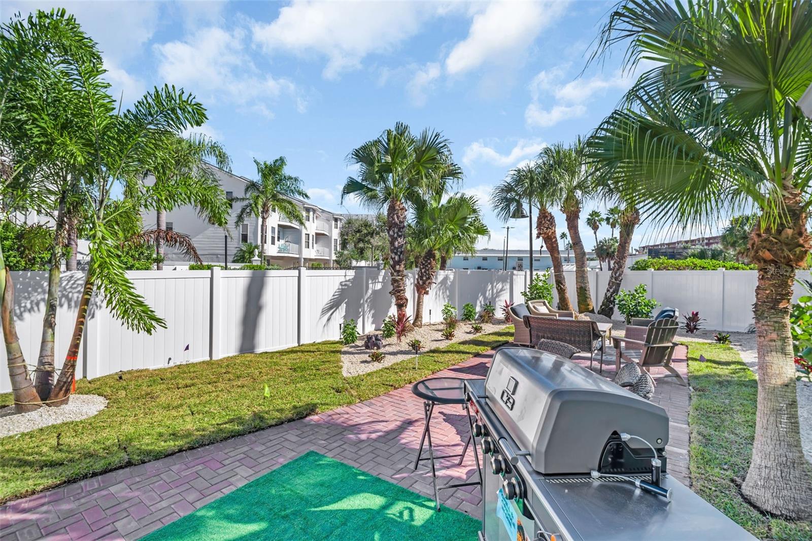 16613 GULF BLVD — photo 34