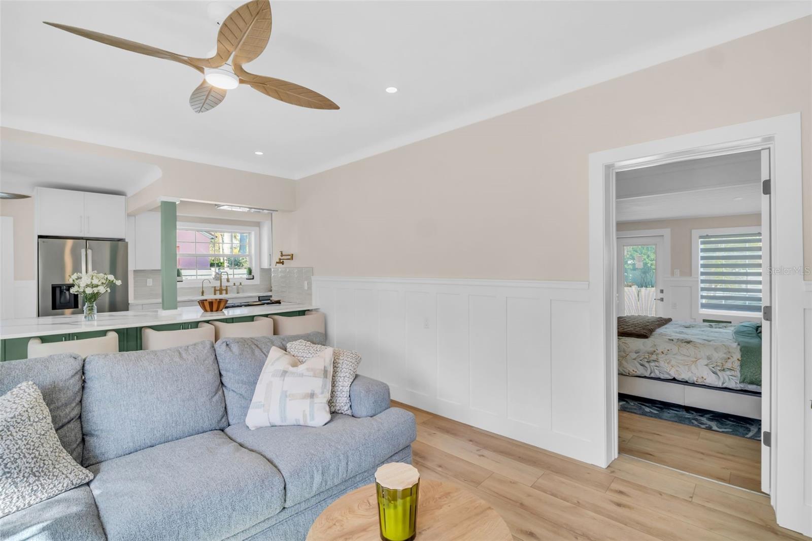 16613 GULF BLVD — photo 16