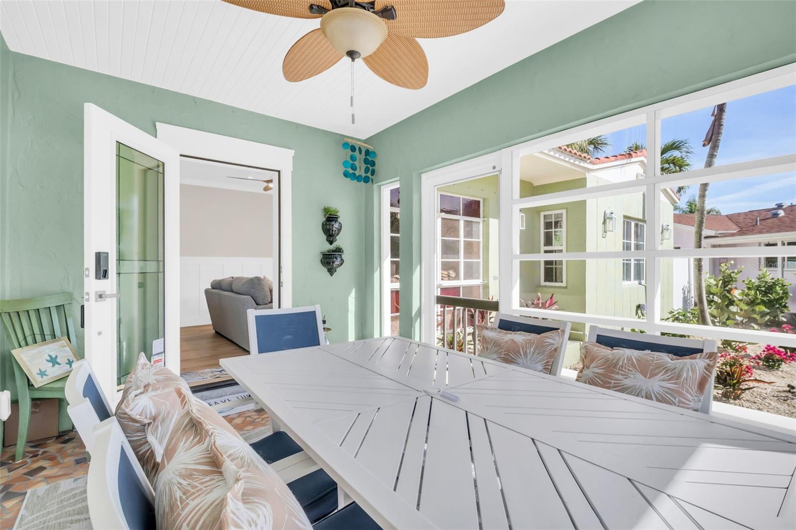 16613 GULF BLVD — photo 4