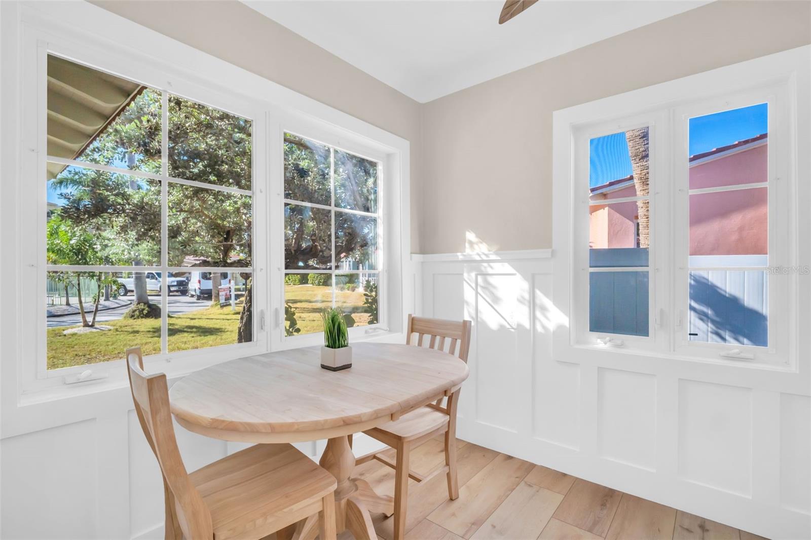 16613 GULF BLVD — photo 10