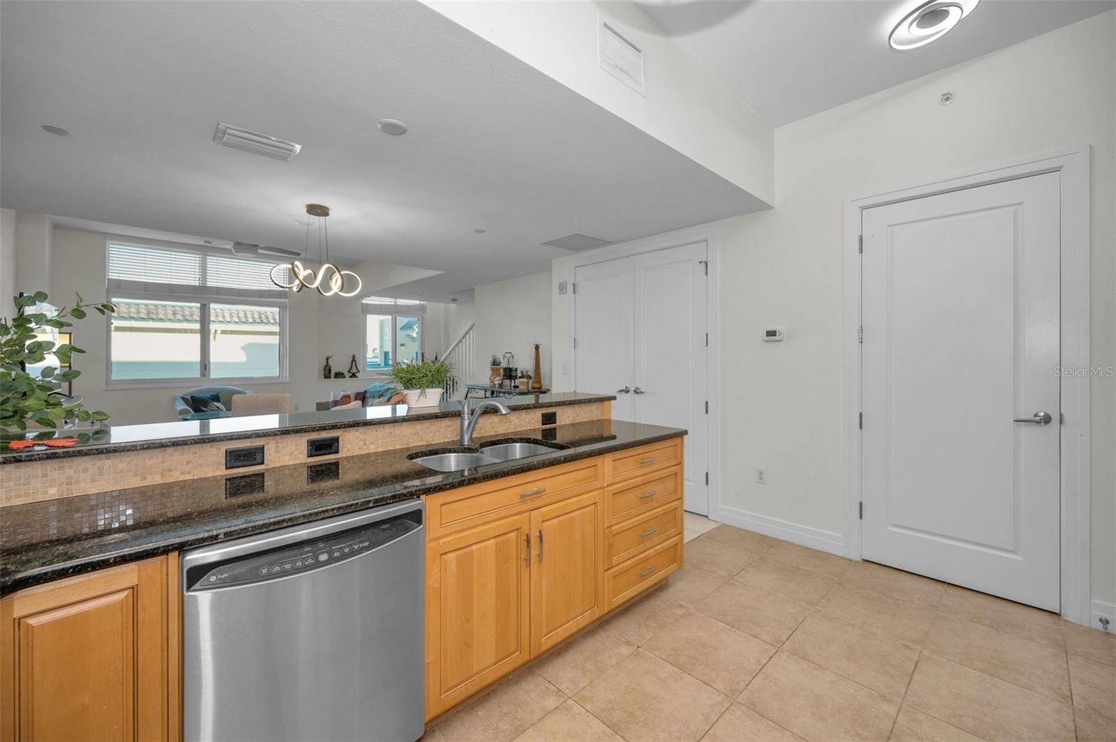 331 CLEVELAND ST #310 — photo 17