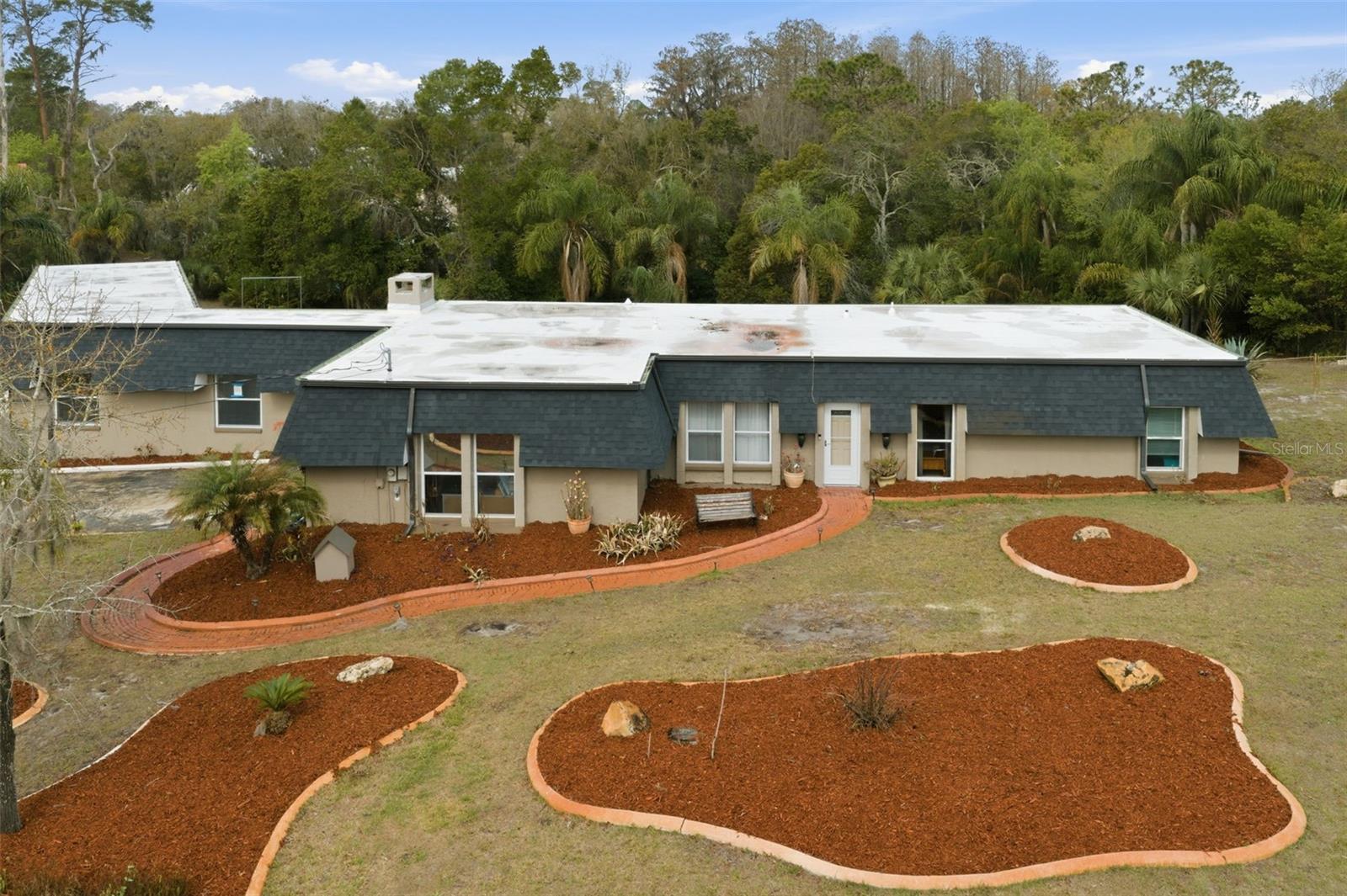 Home in NEW PORT RICHEY — photo 2