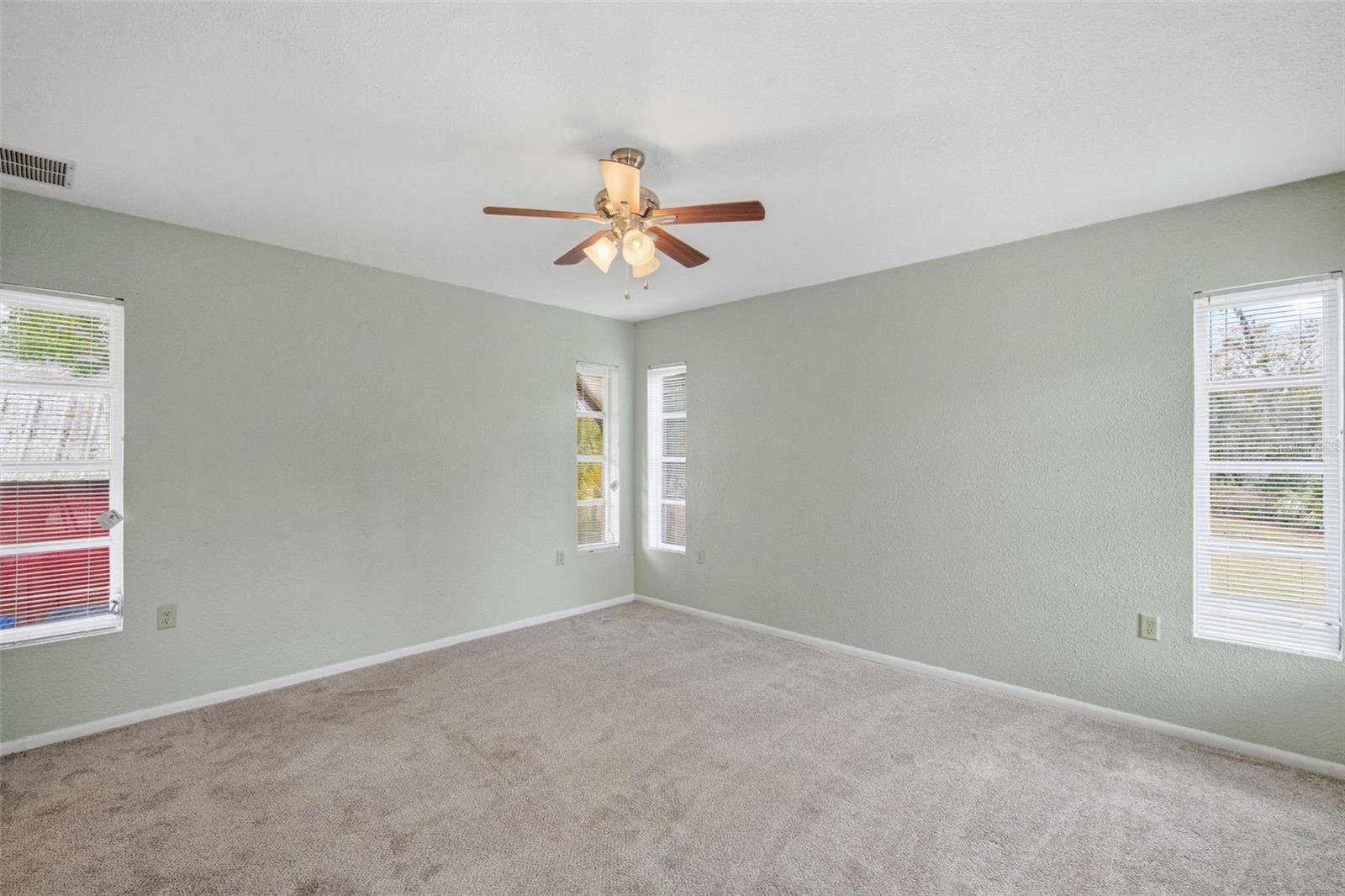 Home in NEW PORT RICHEY — photo 45