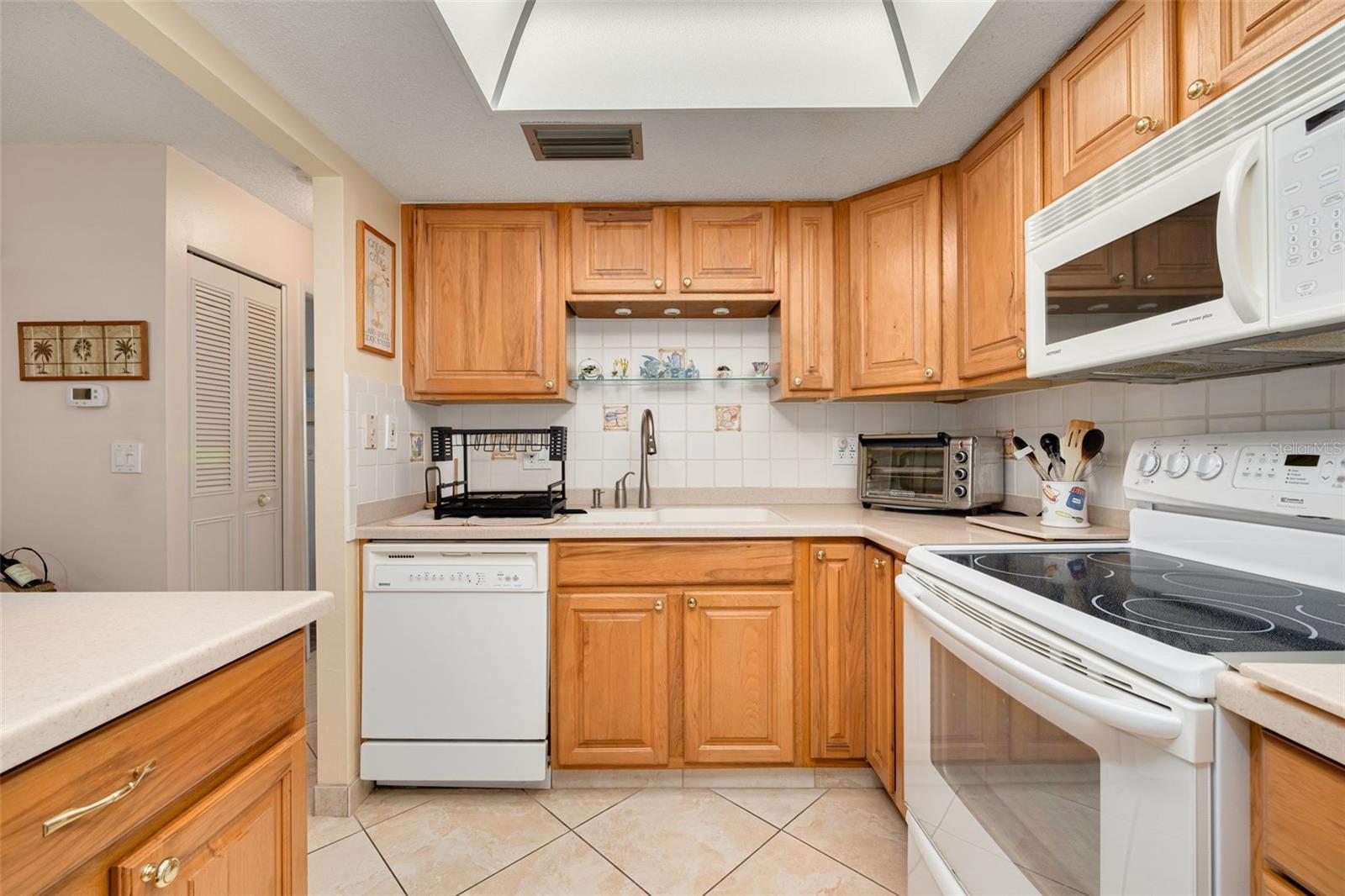 2700 BAYSHORE BLVD #5302 — photo 17