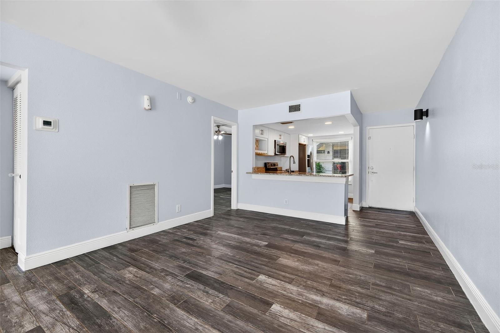 6210 SUN BLVD #112 — photo 16