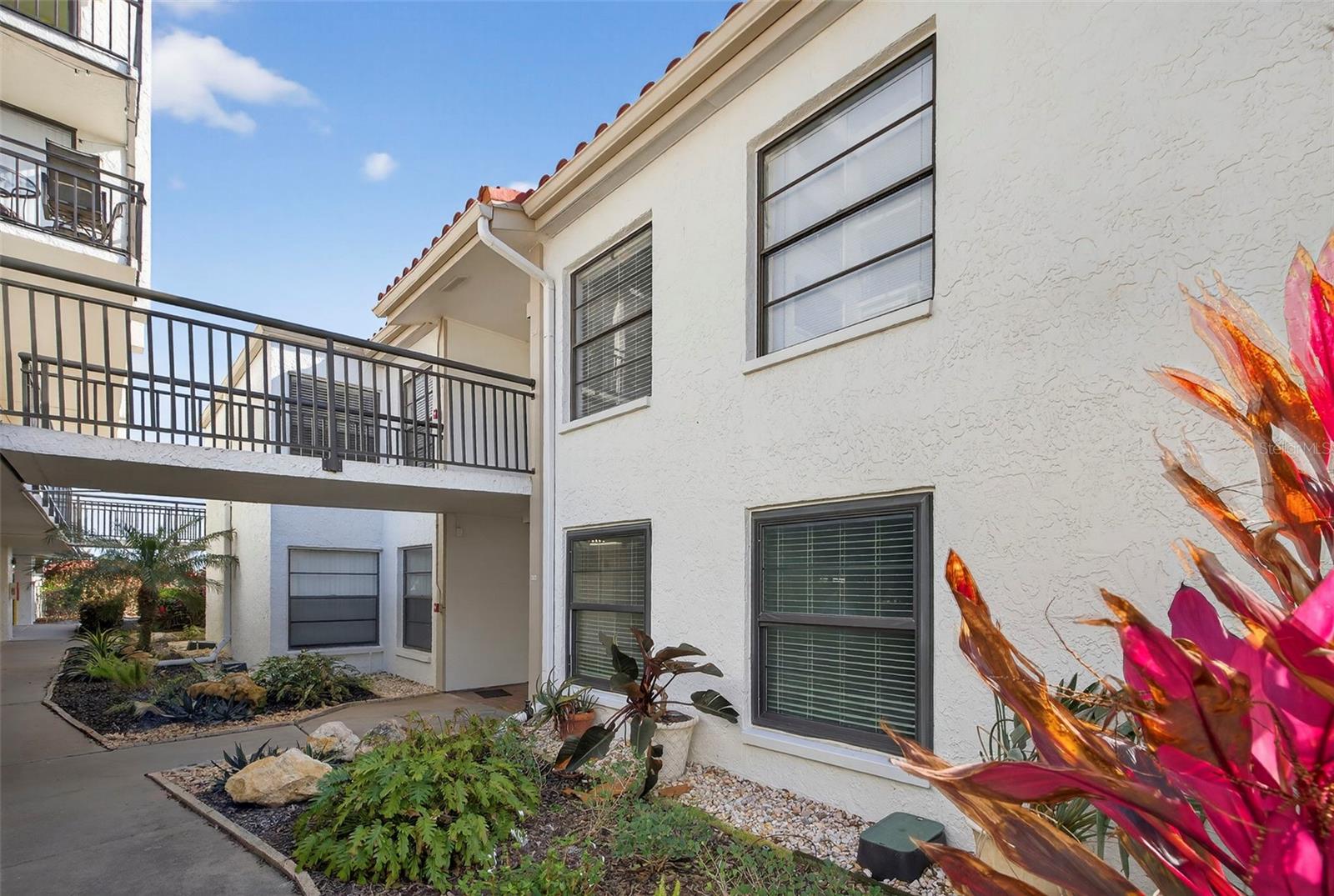 6210 SUN BLVD #112 — photo 4