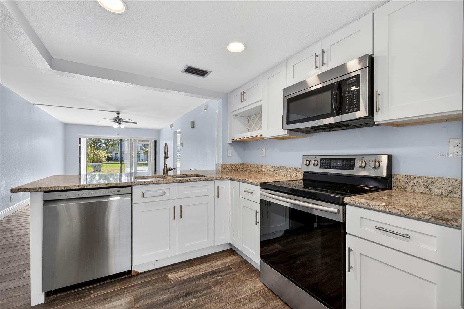 6210 SUN BLVD #112 — photo 9