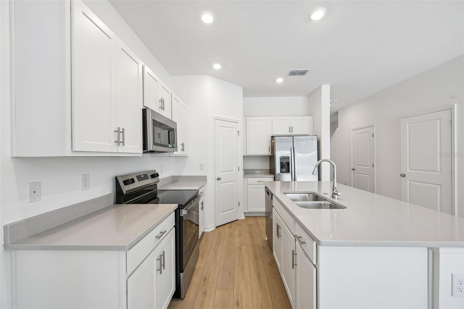 7150 GRAND FOREST WAY — photo 10