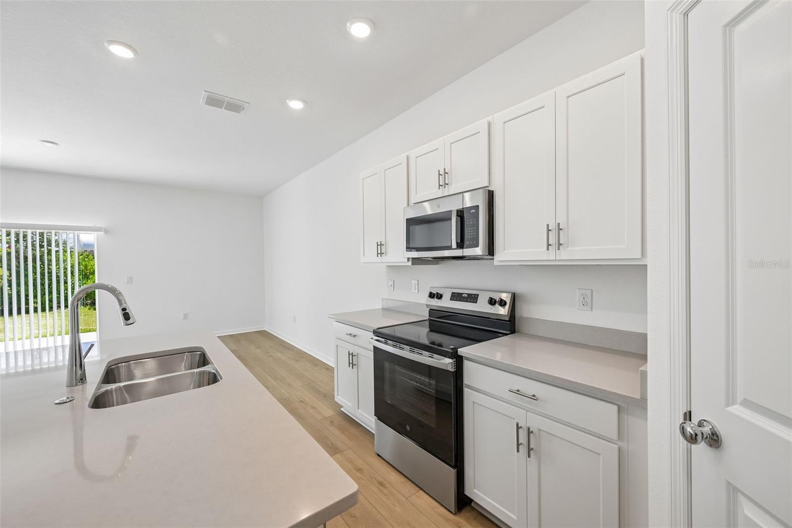 7150 GRAND FOREST WAY — photo 8