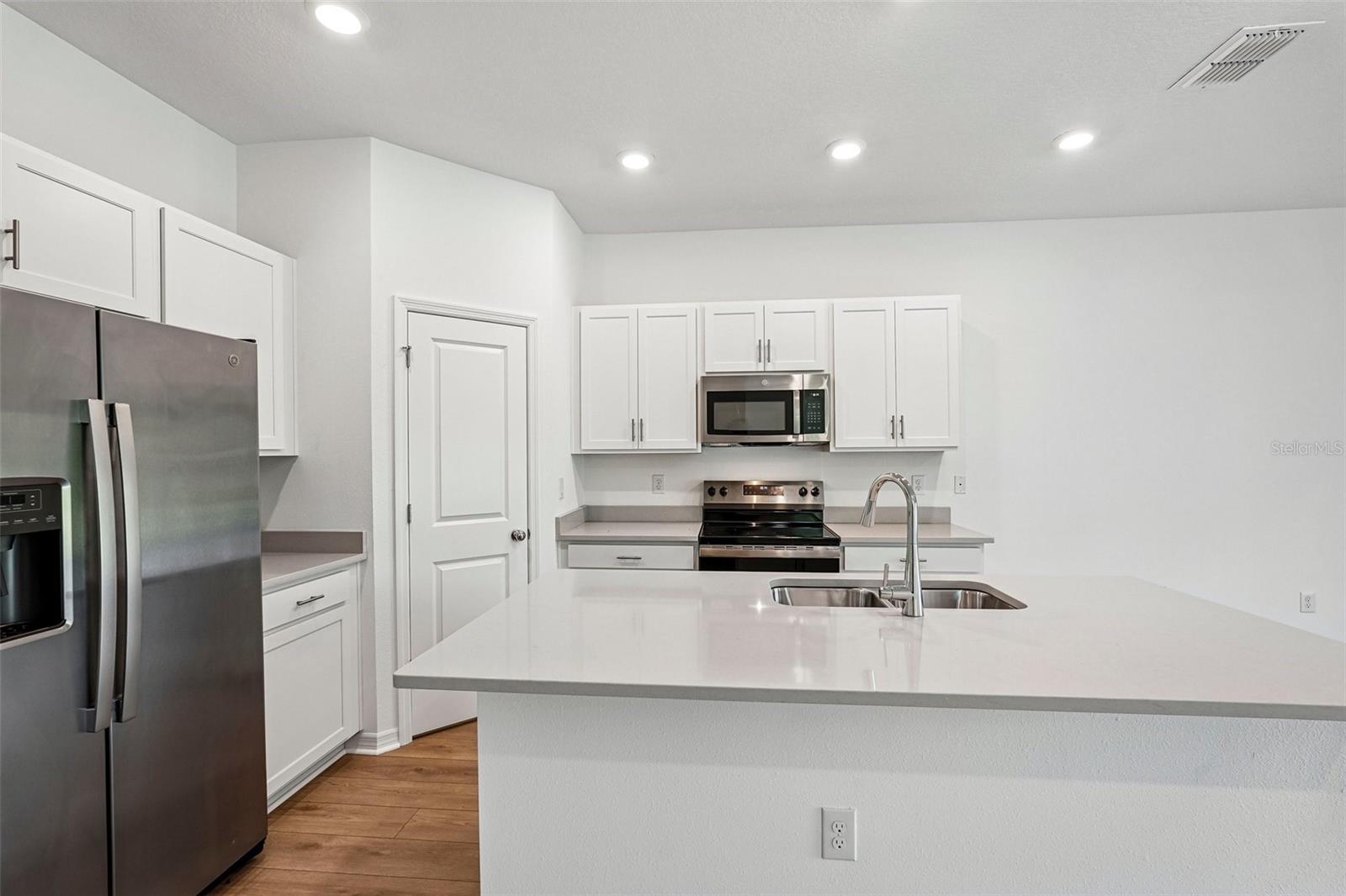 7151 GRAND FOREST WAY — photo 7