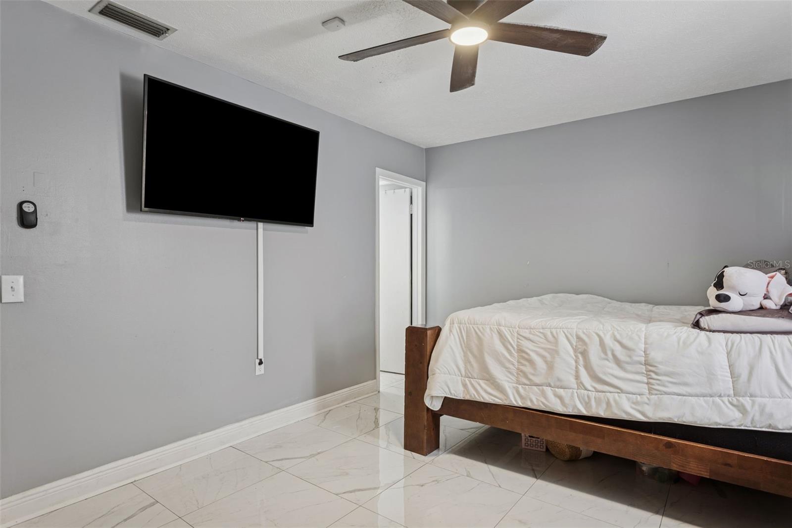 1614 BERKSHIRE DR — photo 18