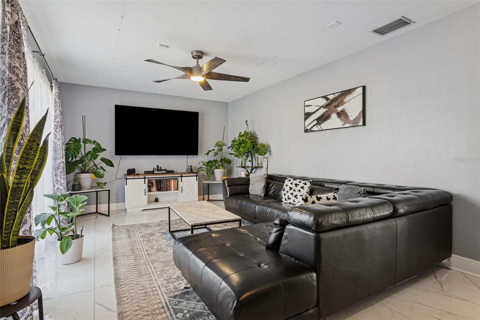 1614 BERKSHIRE DR — photo 4