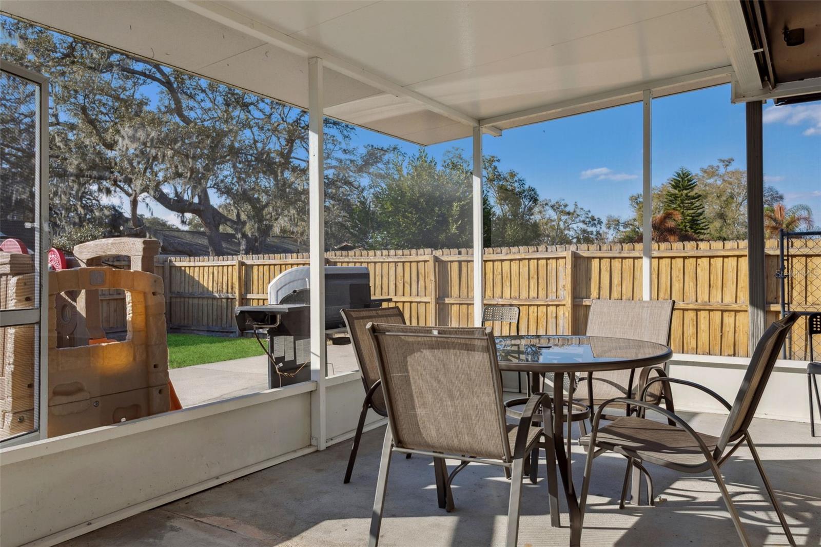 1614 BERKSHIRE DR — photo 20