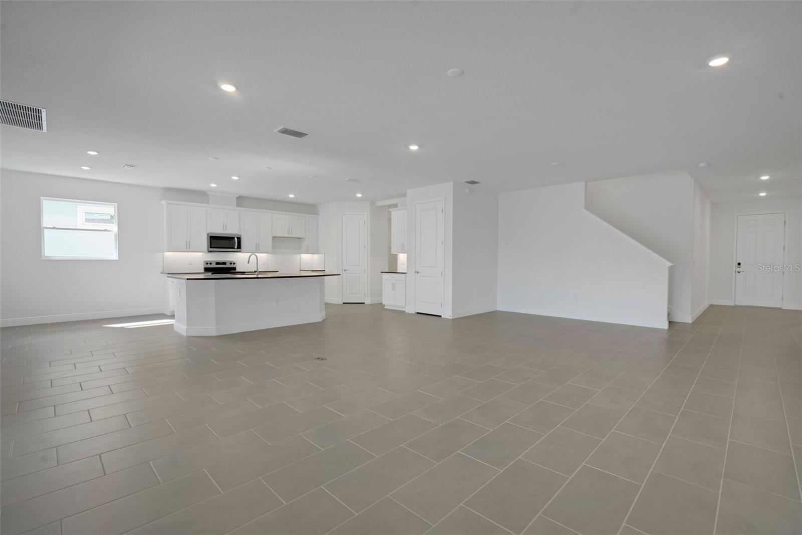 7425 SEA MANATEE ST — photo 30