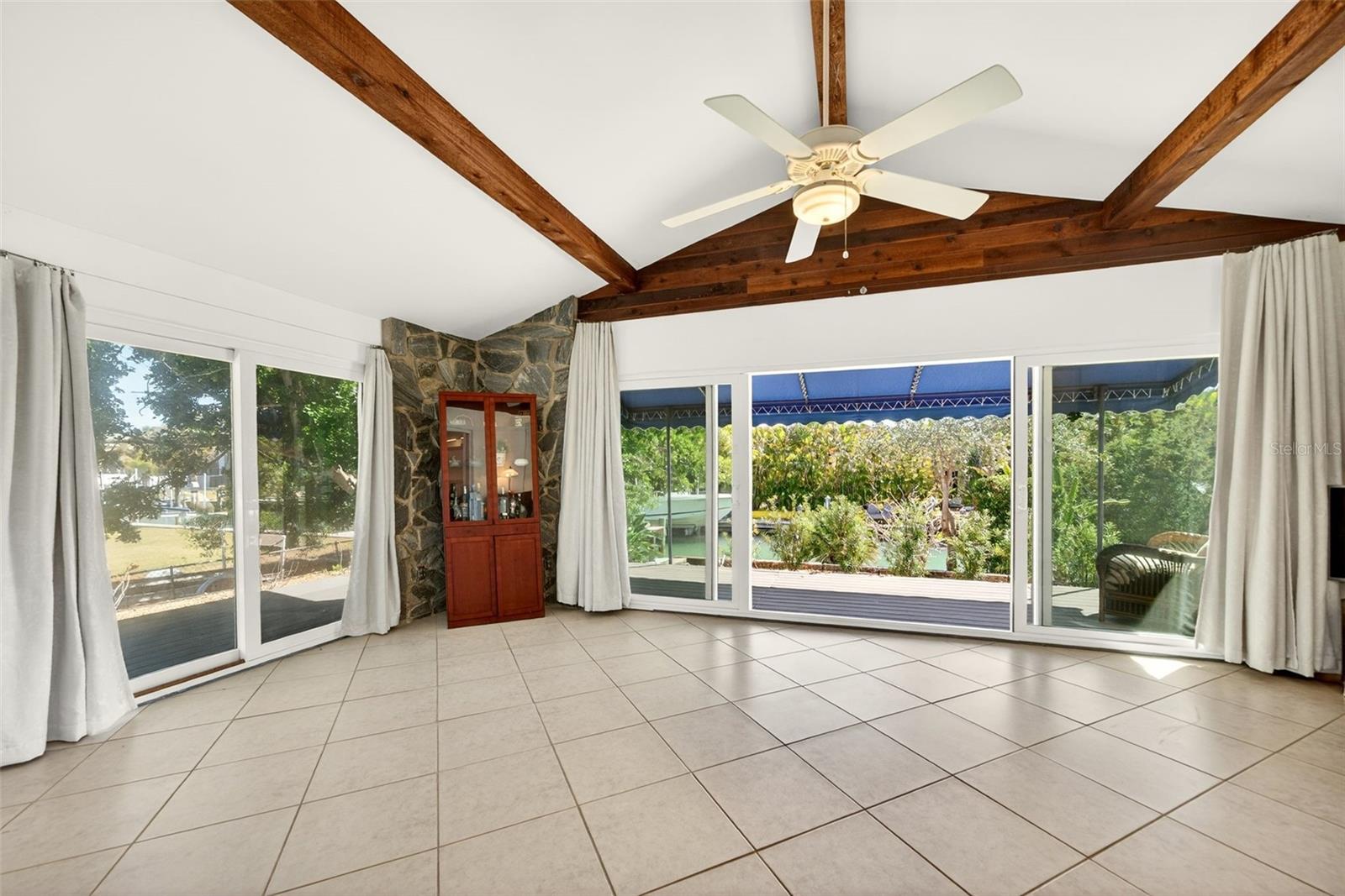 550 DE NARVAEZ DR — photo 20