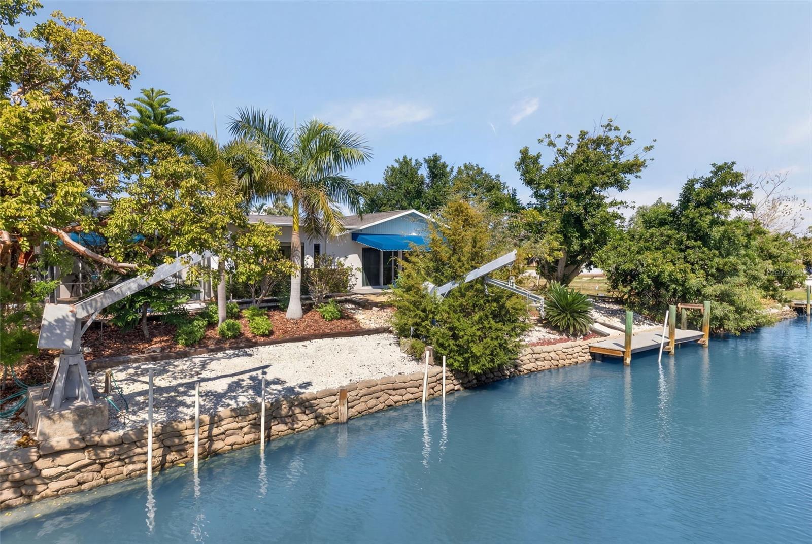 550 DE NARVAEZ DR — photo 31
