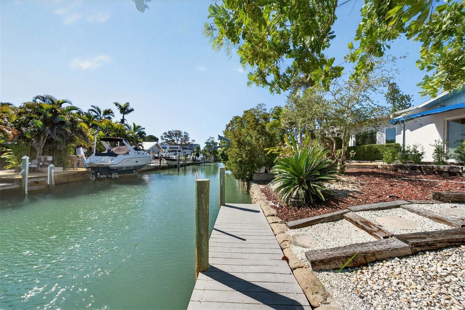 550 DE NARVAEZ DR — photo 30