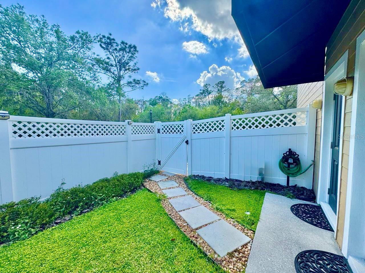 14541 COTSWOLDS DR #B — photo 2