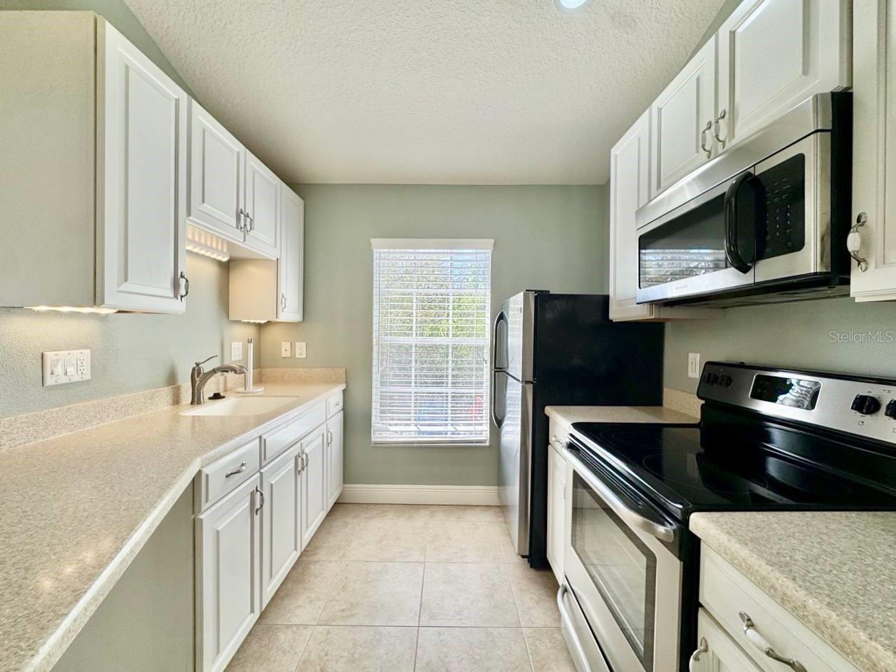 14541 COTSWOLDS DR #B — photo 6
