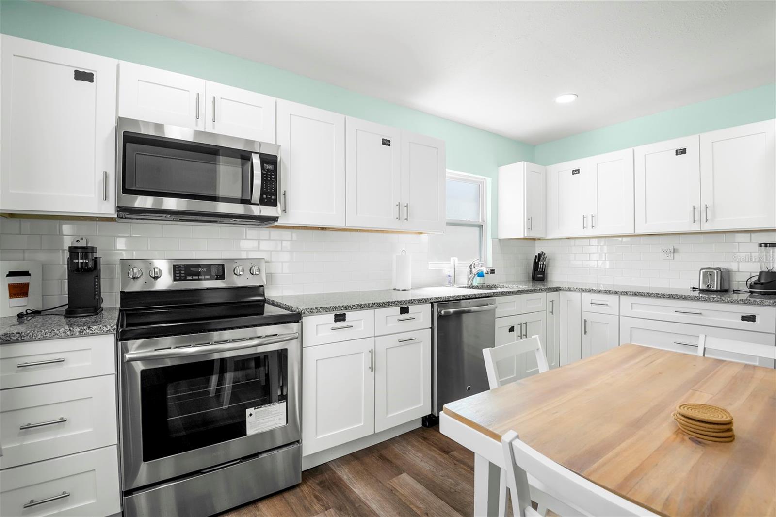 1613 N MARTIN LUTHER KING JR AVE — photo 2