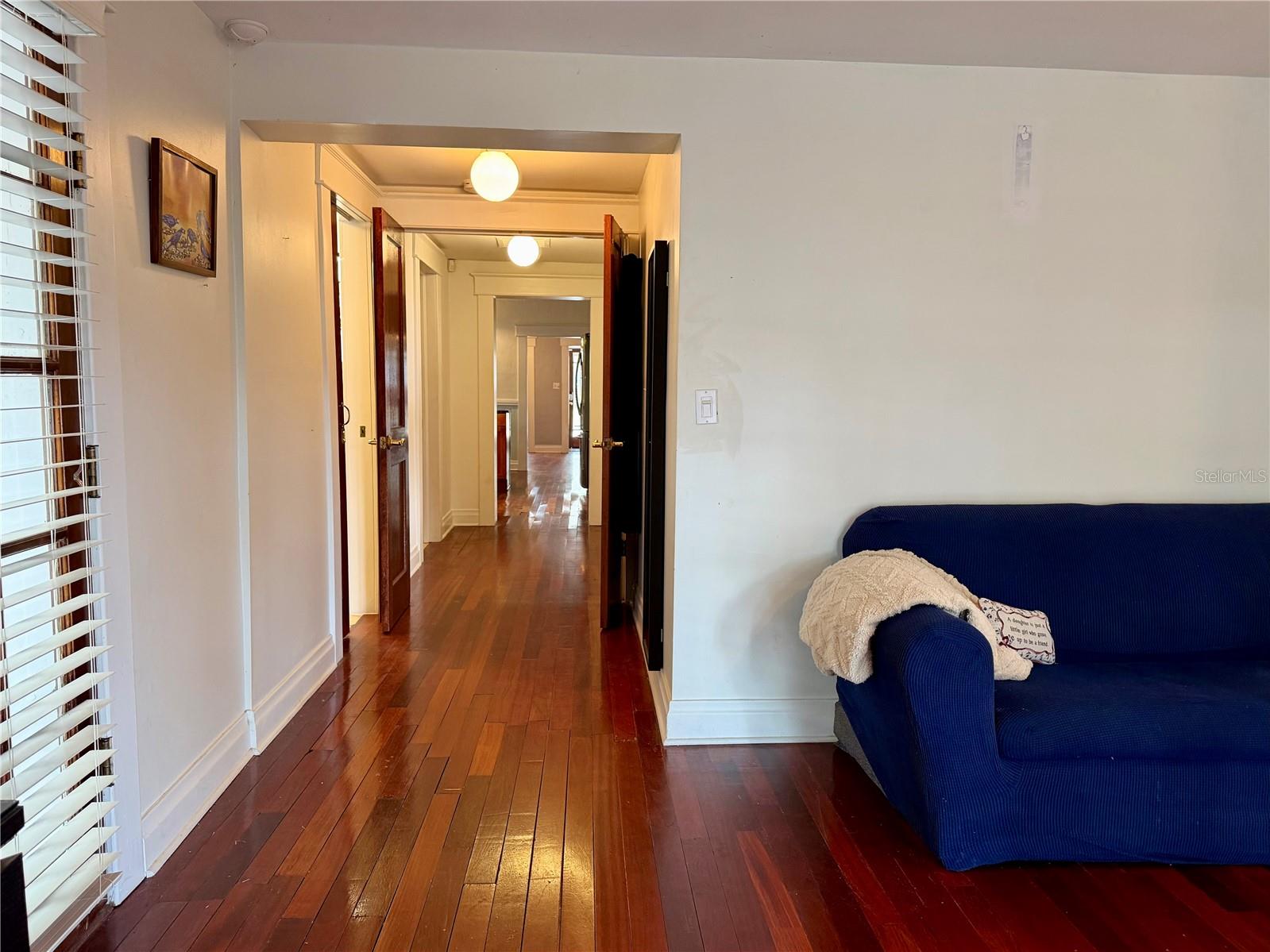 403 W CHELSEA ST — photo 35