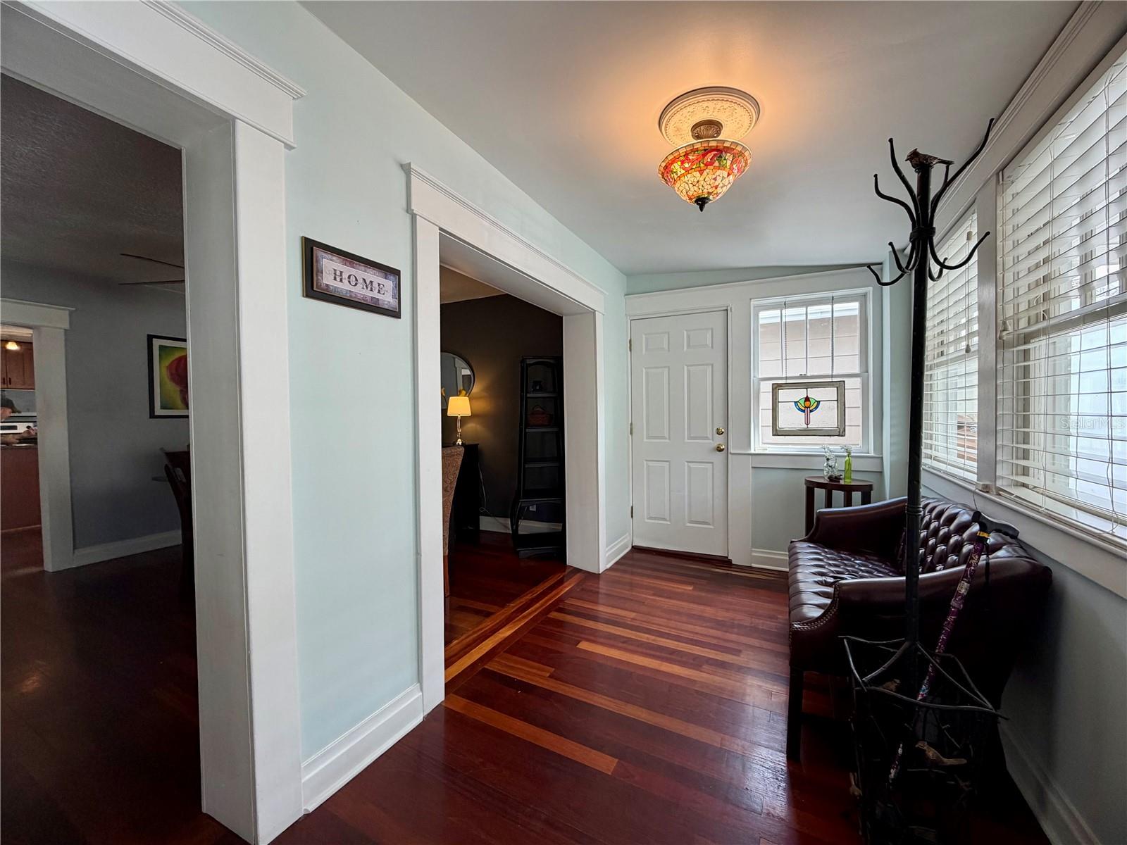 403 W CHELSEA ST — photo 8