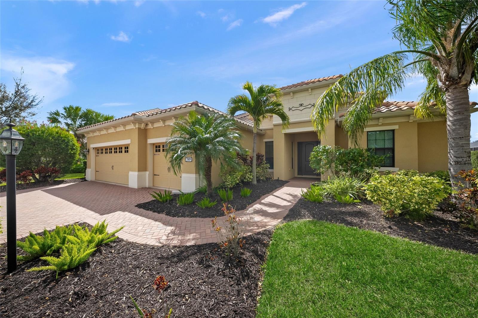 7809 PASSIONFLOWER DR — photo 49