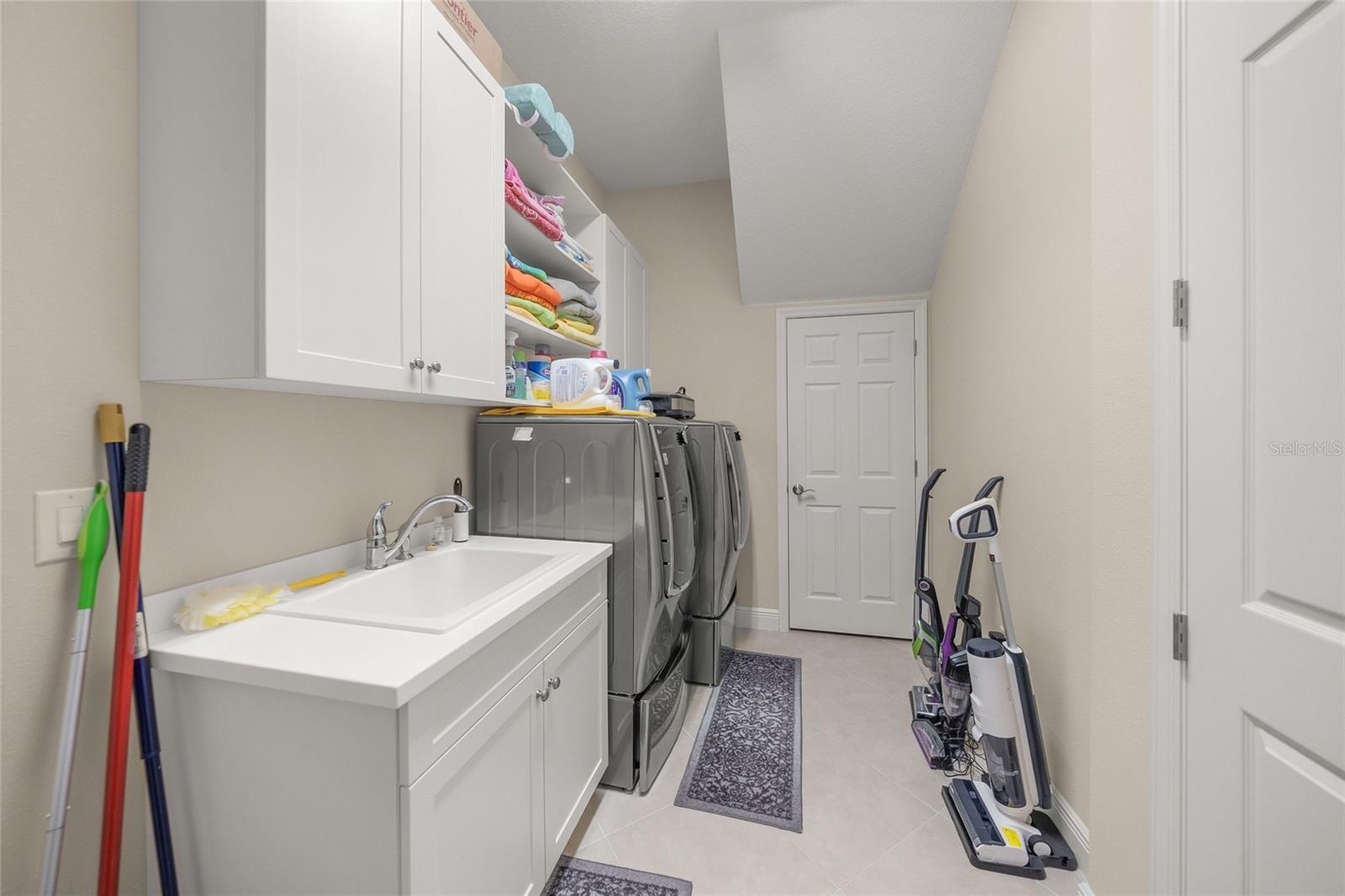 7809 PASSIONFLOWER DR — photo 36