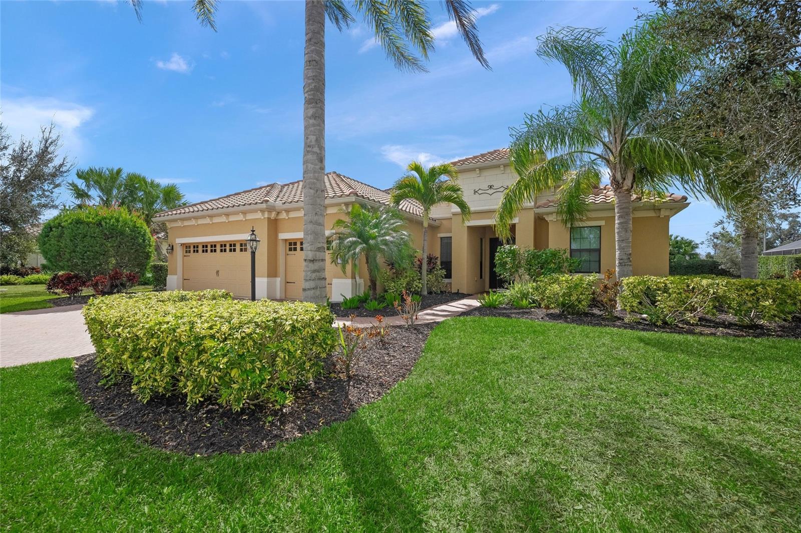 7809 PASSIONFLOWER DR — photo 2