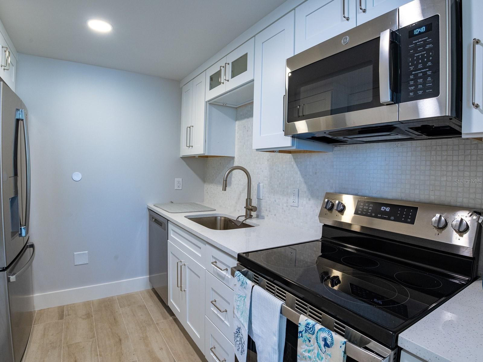 1770 BENJAMIN FRANKLIN DR #206 — photo 41