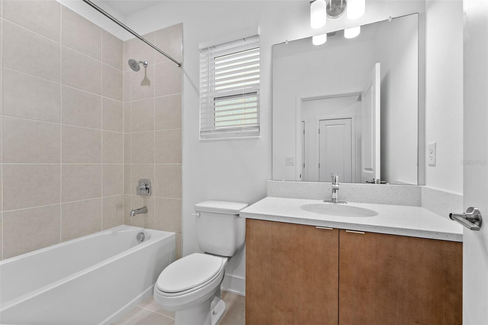 1922 W FIG ST #2 — photo 20